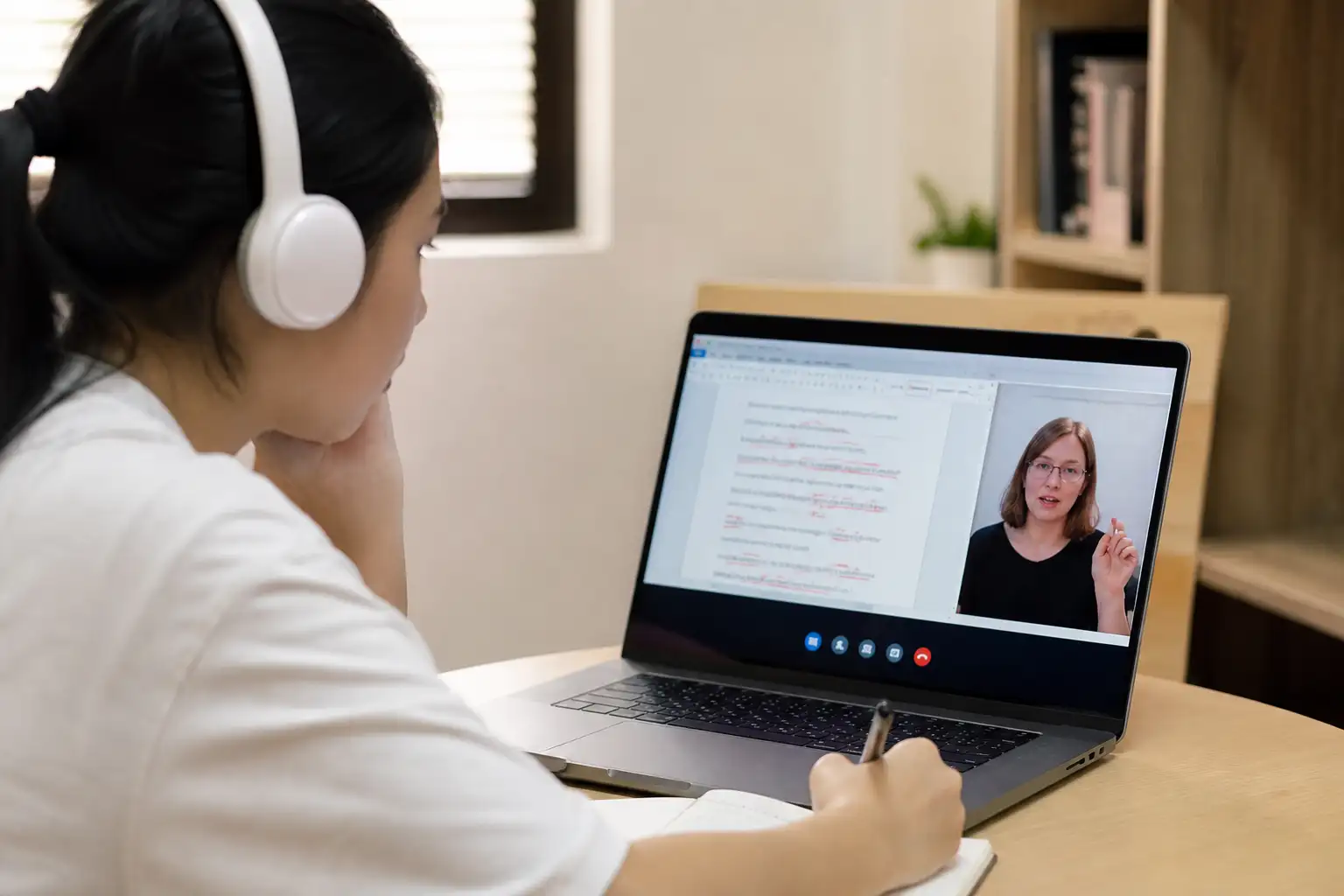Tiếng anh trực tuyến ESO